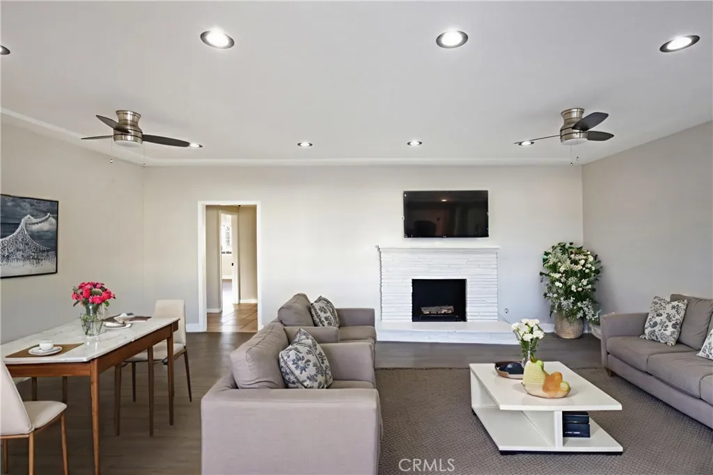 9305 Downey, Downey, California 90240 home-pic-3